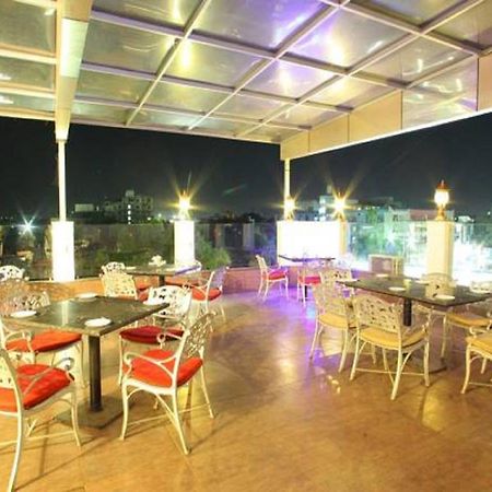 Hotel Kanchan Tilak Indore Exterior foto