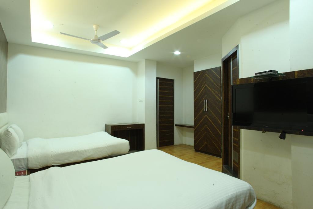 Hotel Kanchan Tilak Indore Exterior foto