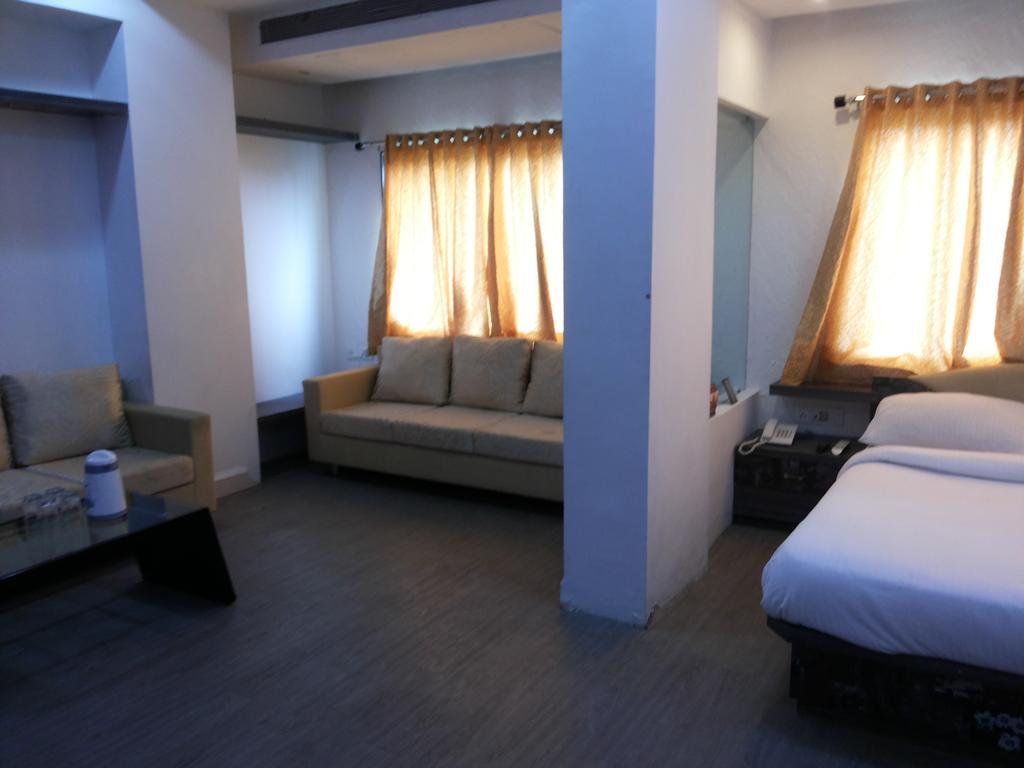 Hotel Kanchan Tilak Indore Exterior foto