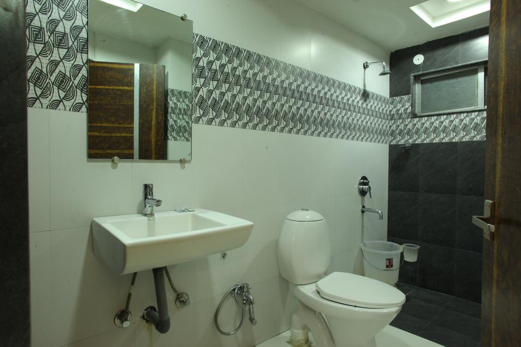 Hotel Kanchan Tilak Indore Zimmer foto