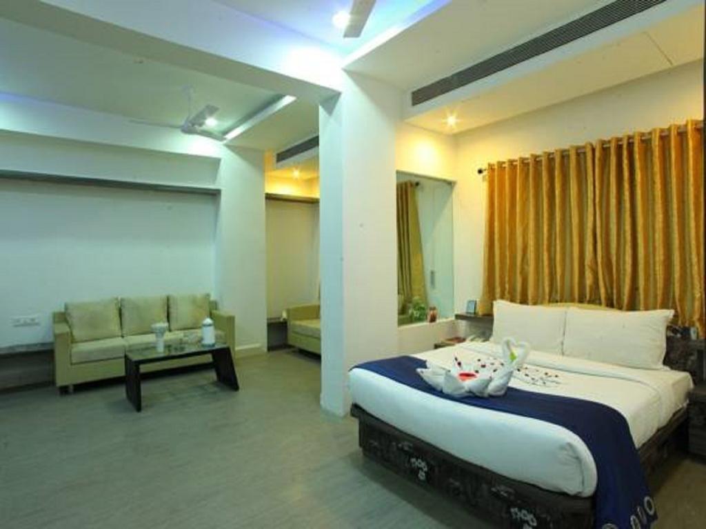 Hotel Kanchan Tilak Indore Zimmer foto